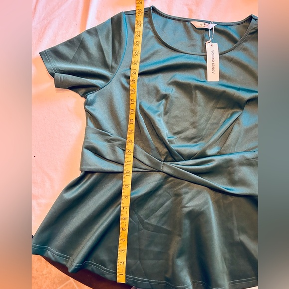 NWT Womens Green Twist Peplum Blouse - 2x - Picture 3 of 8